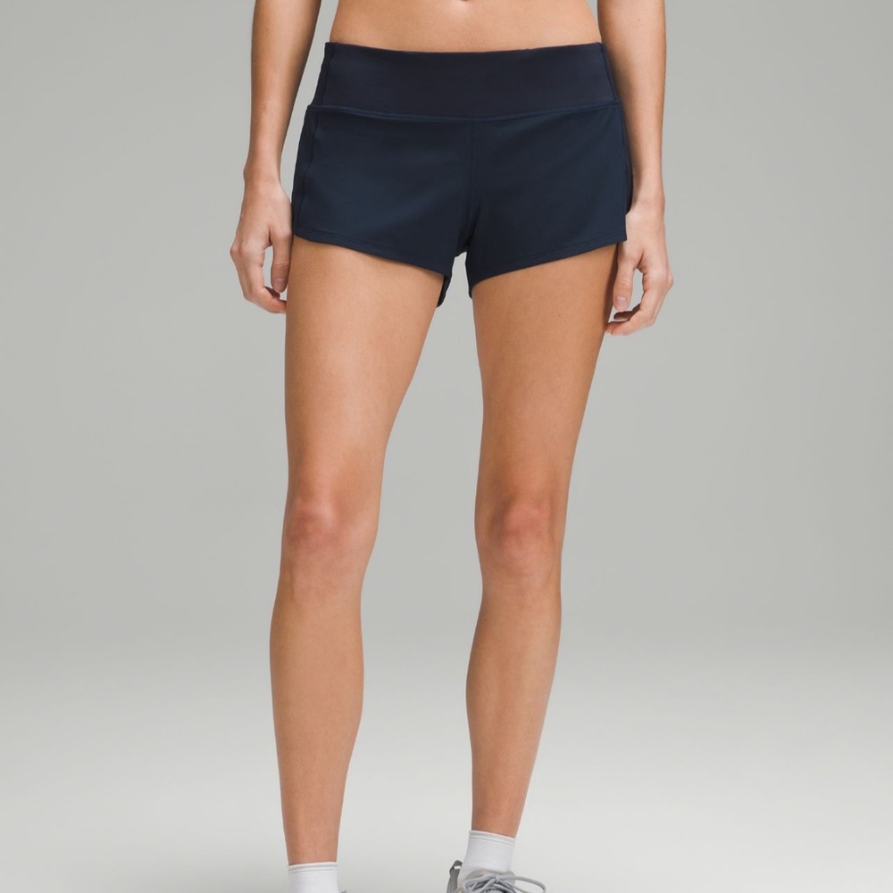 Lululemon shorts 🍋